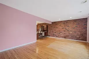 75 Barnum St, West Babylon, NY 11704 - Photo 4