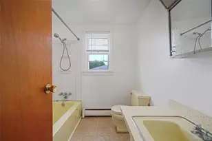 75 Barnum St, West Babylon, NY 11704 - Photo 20