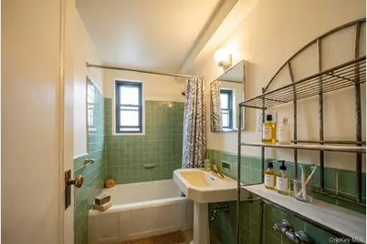1450 Parkchester Road #4E, Bronx, NY 10462 - Photo 6