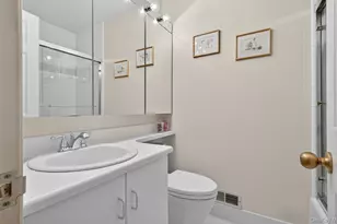 240-17 Oak Park Dr, Douglaston, NY 11362 - Photo 18