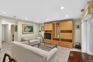 240-17 Oak Park Dr, Douglaston, NY 11362 - Photo 22