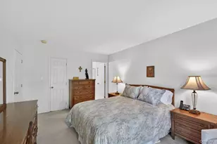 240-17 Oak Park Dr, Douglaston, NY 11362 - Photo 16