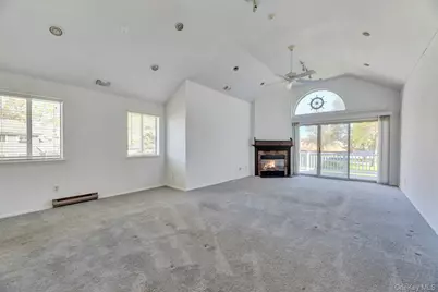 367 Seabreeze Court, Moriches, NY 11955 - Photo 8