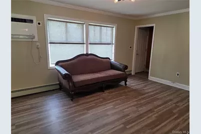 68 Summer Lane, Hicksville, NY 11801 - Photo 6