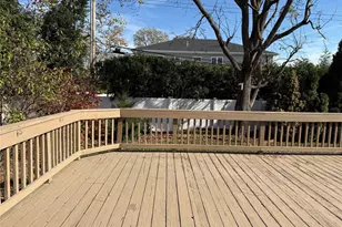 11 Syosset Cir, Syosset, NY 11791 - Photo 8