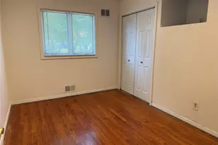 11 Syosset Cir, Syosset, NY 11791 - Photo 20