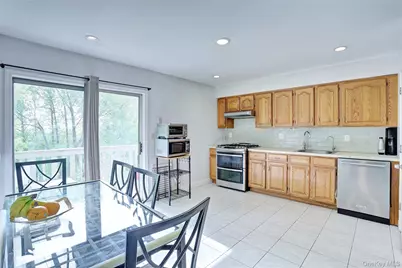 4 Schettig Court, Spring Valley, NY 10977 - Photo 6