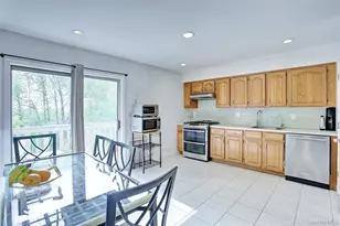 4 Schettig Ct, Spring Valley, NY 10977 - Photo 6
