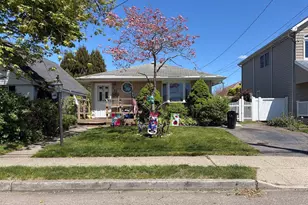 15 E Jackson Ave, Babylon, NY 11702 - Photo 2