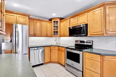 288 Arlington Street, Mineola, NY 11501 - Photo 6