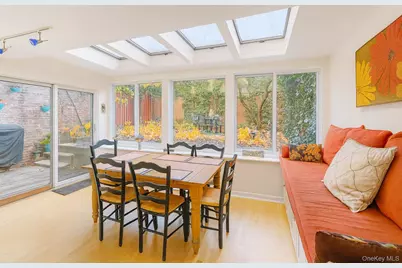 252 W 21 St #Garden, New York, NY 10011 - Photo 8