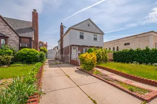 75-75 180th St, Fresh Meadows, NY 11366 - Photo 4