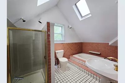 52 Mist Lane, Westbury, NY 11590 - Photo 14