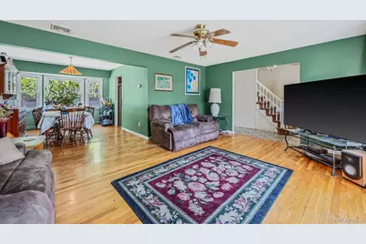 1335 August Road, North Babylon, NY 11703 - Photo 12
