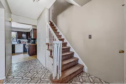 1335 August Road, North Babylon, NY 11703 - Photo 10