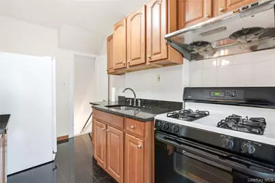 67-99 Exeter Street, Forest Hills, NY 11375 - Photo 12