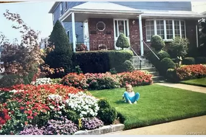 37 Acorn Place, Lynbrook, NY 11563 - Photo 1
