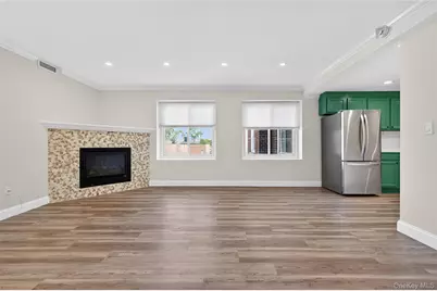 242 Maple Avenue #419, Westbury, NY 11590 - Photo 8