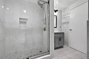 242 Maple Ave, Westbury, NY 11590 - Photo 18
