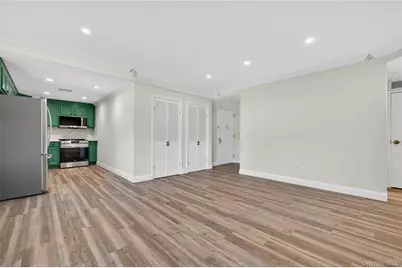 242 Maple Avenue #419, Westbury, NY 11590 - Photo 6