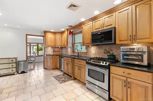 63 E Madison St, East Islip, NY 11730 - Photo 8