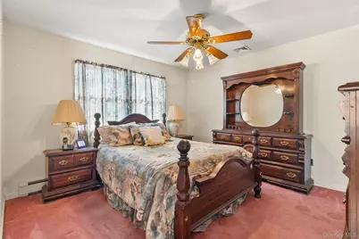 63 E Madison Street, East Islip, NY 11730 - Photo 32