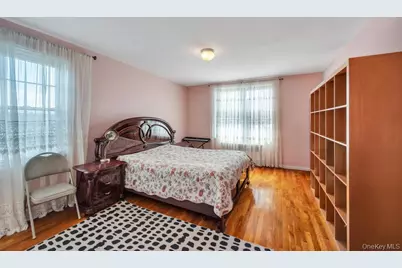 74-45 Yellowstone Boulevard #5G, Rego Park, NY 11374 - Photo 10