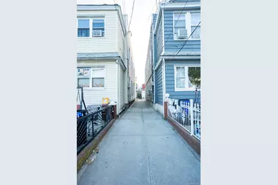 9324 123rd Street, Richmond Hill, NY 11419 - Photo 30