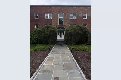 450 Pelham Road #2E, New Rochelle, NY 10805 - Photo 1