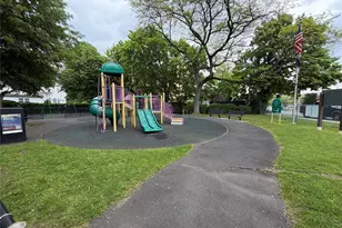 450 Pelham Rd, New Rochelle, NY 10805 - Photo 6
