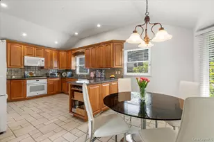 22 Paddock Rd, Rye Brook, NY 10573 - Photo 8