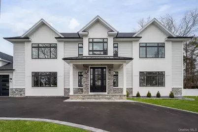 11 Edcris, Huntington, NY 11743 - Photo 2