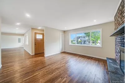 5 Cheryl Lane, North Babylon, NY 11703 - Photo 14