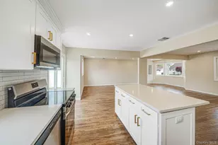 5 Cheryl Ln, North Babylon, NY 11703 - Photo 8