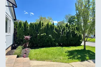 47 Norwich Street, Huntington Station, NY 11746 - Photo 4