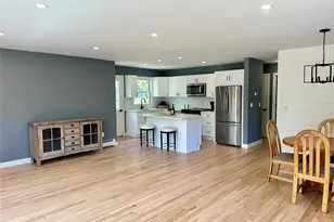 47 Norwich St, Huntington Station, NY 11746 - Photo 8