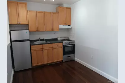 666 Willis Avenue, Williston Park, NY 11596 - Photo 4