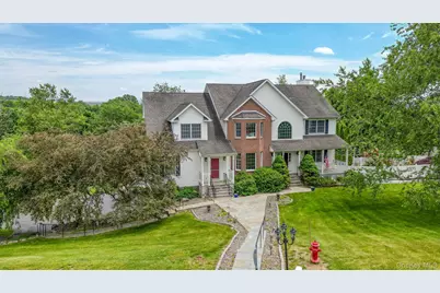 137 Duke Drive, Carmel, NY 10512 - Photo 2