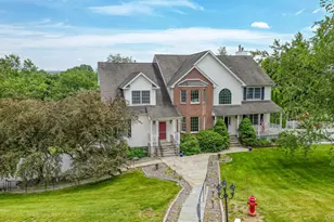 137 Duke Dr, Carmel, NY 10512 - Photo 2