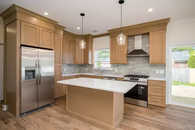 158 Mount Vernon Avenue, Patchogue, NY 11772 - Photo 16