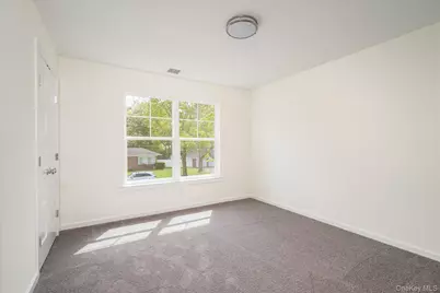158 Mount Vernon Avenue, Patchogue, NY 11772 - Photo 8