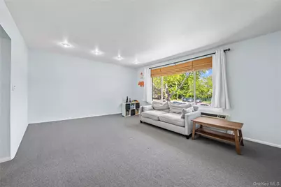 234 Edmunton Drive #J12, North Babylon, NY 11703 - Photo 6