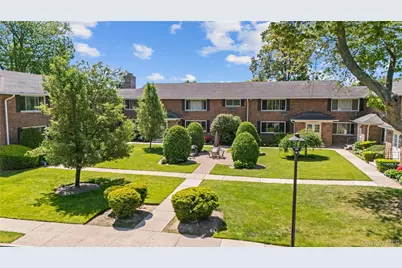 234 Edmunton Drive #J12, North Babylon, NY 11703 - Photo 2