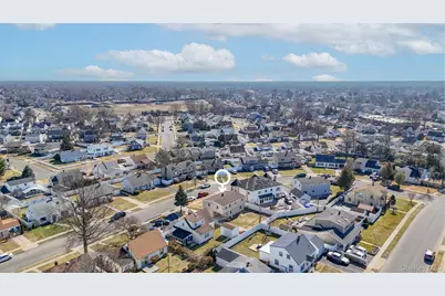 28 Candle Lane, Levittown, NY 11756 - Photo 16