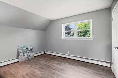 225 Walker Avenue, Patchogue, NY 11772 - Photo 18