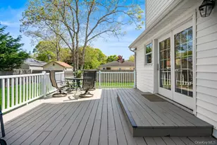 225 Walker Ave, Patchogue, NY 11772 - Photo 26