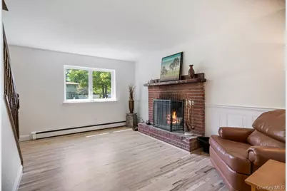 225 Walker Avenue, Patchogue, NY 11772 - Photo 10