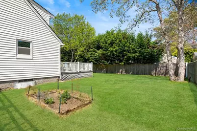 225 Walker Avenue, Patchogue, NY 11772 - Photo 30
