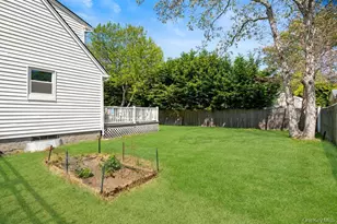 225 Walker Ave, Patchogue, NY 11772 - Photo 30
