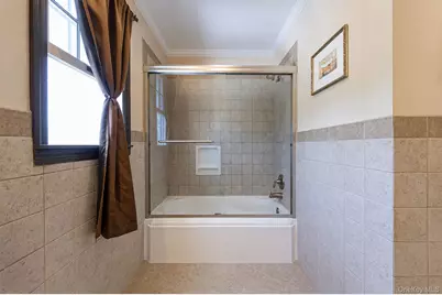 15 Lillian Place, Farmingdale, NY 11735 - Photo 32